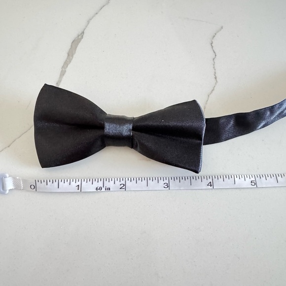 Black Silk Bow Tie-Youth 8.5” to 15” - Picture 3 of 3